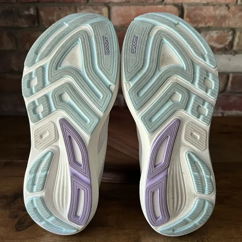 Brooks sneaker pattern